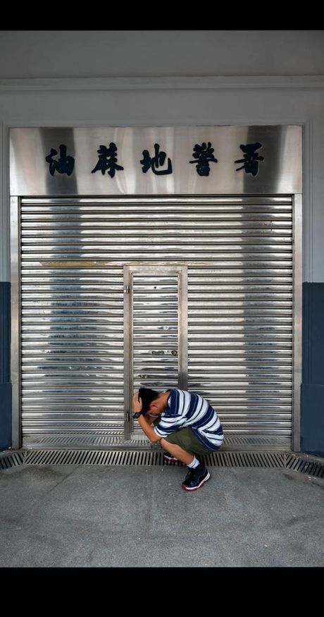 香港辅警：身着“紫袍”为市民服务